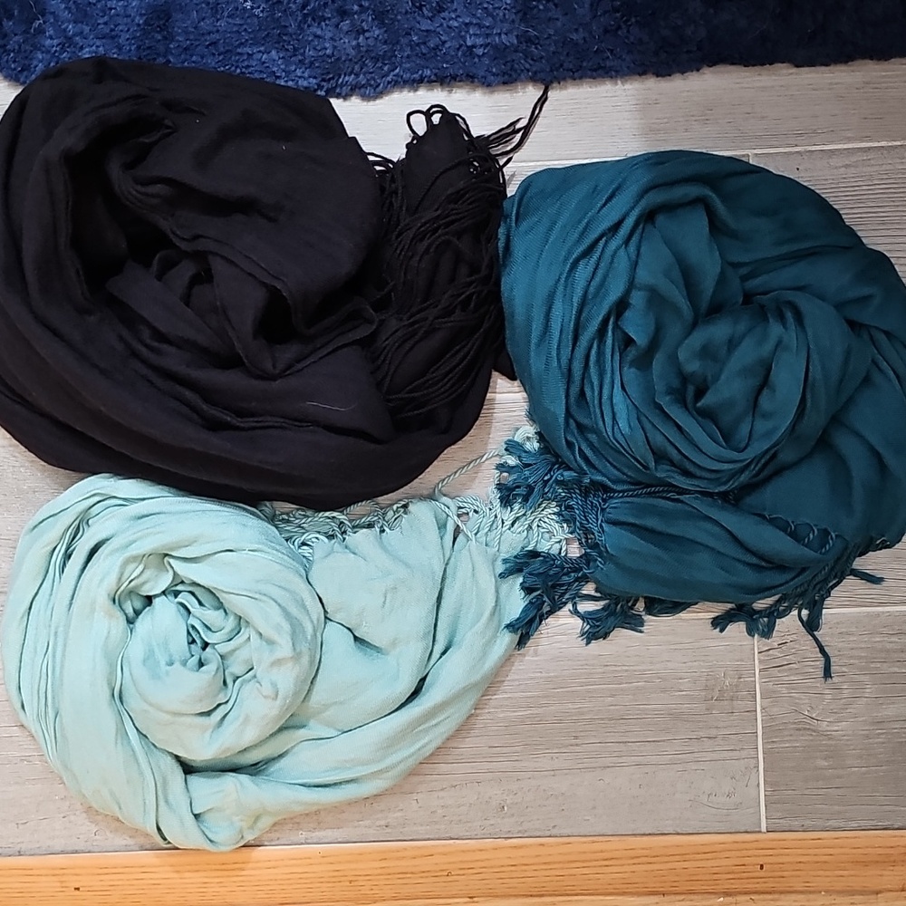 Scarf with Tassel x3